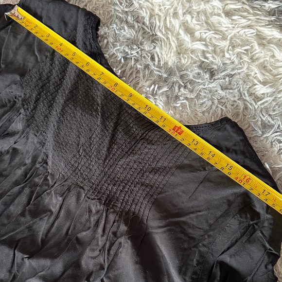 Wilfred Classic Black Garment - Picture 13 of 14